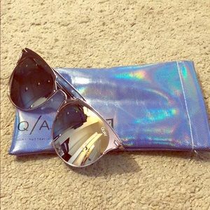 QUAYxCHRISSPY Gemini Rose Sunglasses